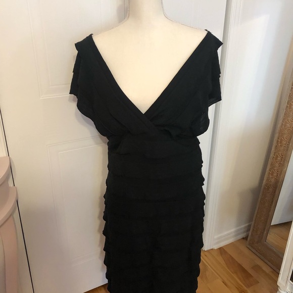 Dress - Picture 2 of 4